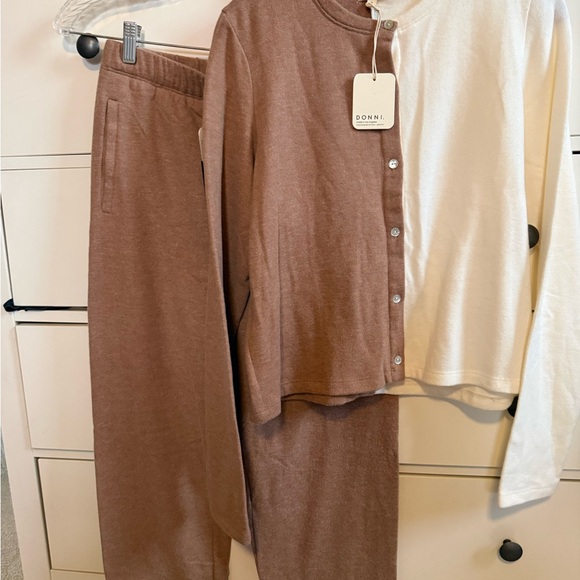 Donni sweater SET Size M nwt